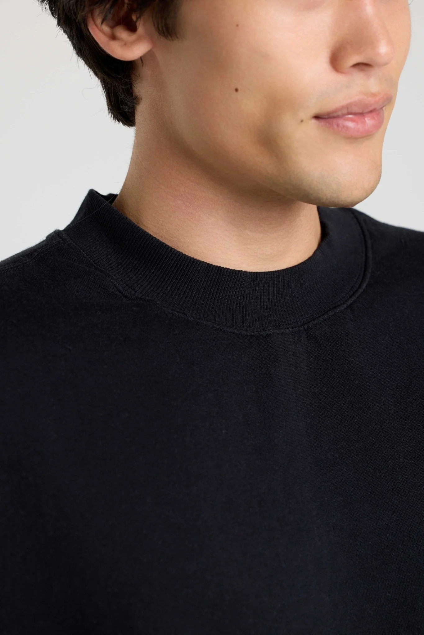Sustainable Fleece Crew Neck Pullover Sweatshirt - Image 6